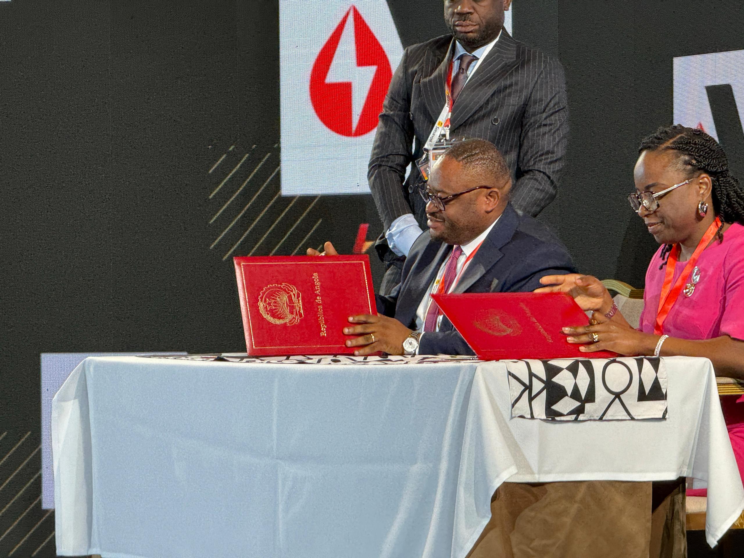 actualités Accord RDC-Angola : Signature à Luanda du Règlement de Supervision et de Partage des Revenus de la Zone Maritime d’Intérêt Commun 